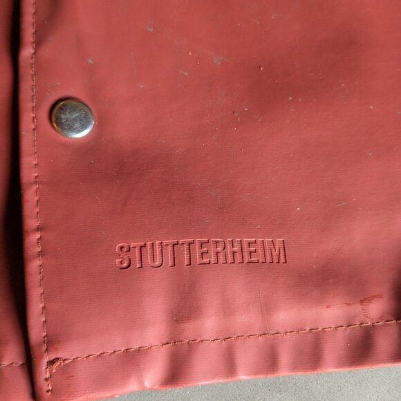 STUTTERHEIM Kid's Stockholm Mini Raincoat, Barn Red, - Picture 2 of 16